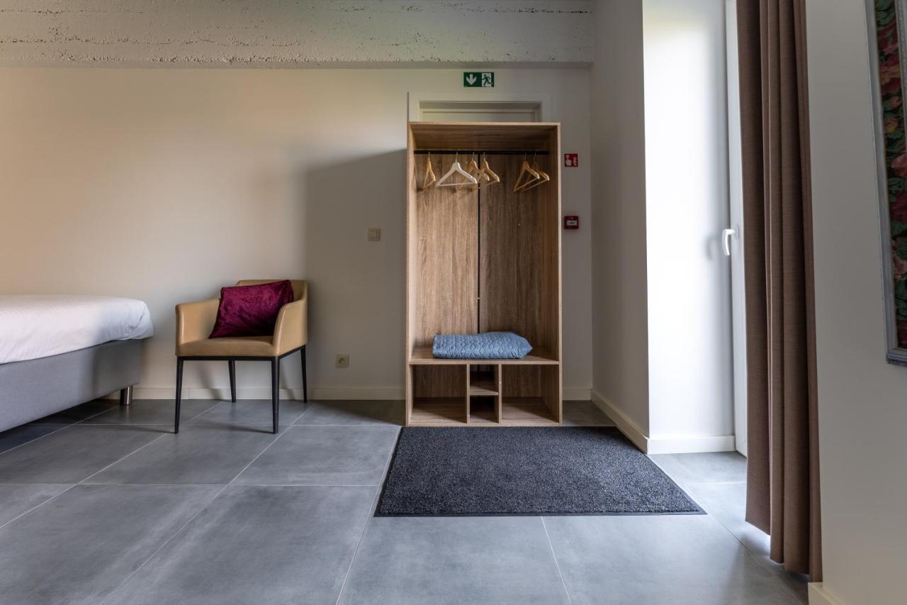 NeerpeltDe Hoog Velden 11アパートメント エクステリア 写真